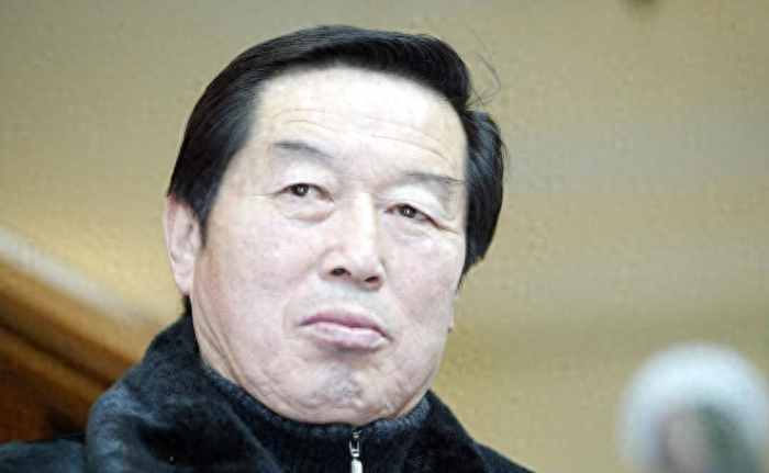 开云-“体坛败类”马俊仁有多狠？逼队员集体切阑尾，还亲自为女队员打禁药|马家军|世界大学生运动会|曲云霞|田径比赛|藏獒_新浪体育_新浪新闻