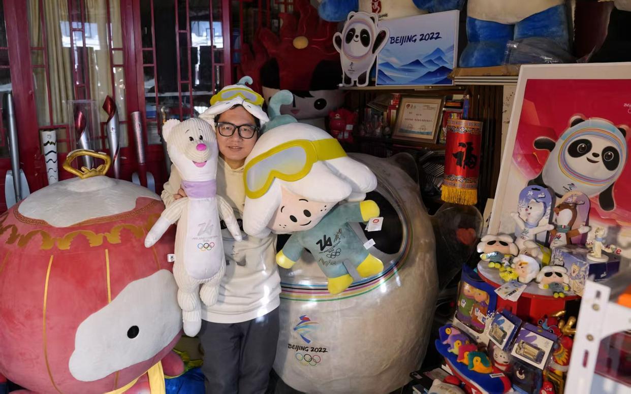 开云官网-冬奥会米兰站传递圣火第一棒，是北京双奥志愿者